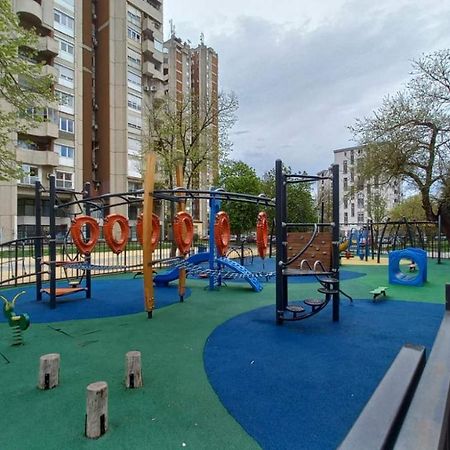 Tushe Apartments Skopje Buitenkant foto