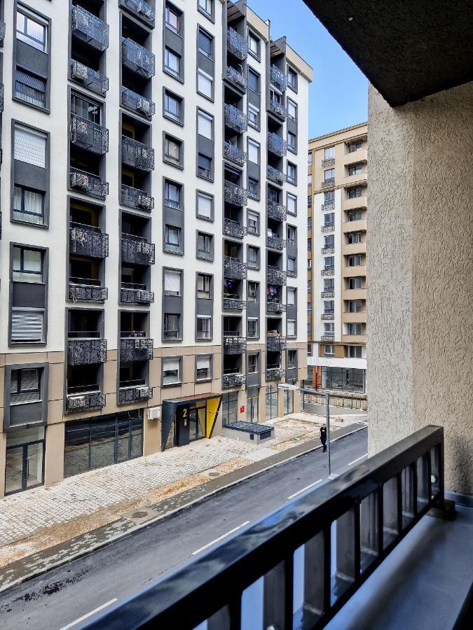 Tushe Apartments Skopje Buitenkant foto